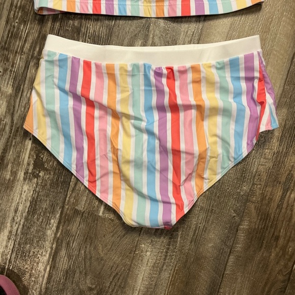 Colorful Striped Bikini Set Size XXL - Picture 4 of 11